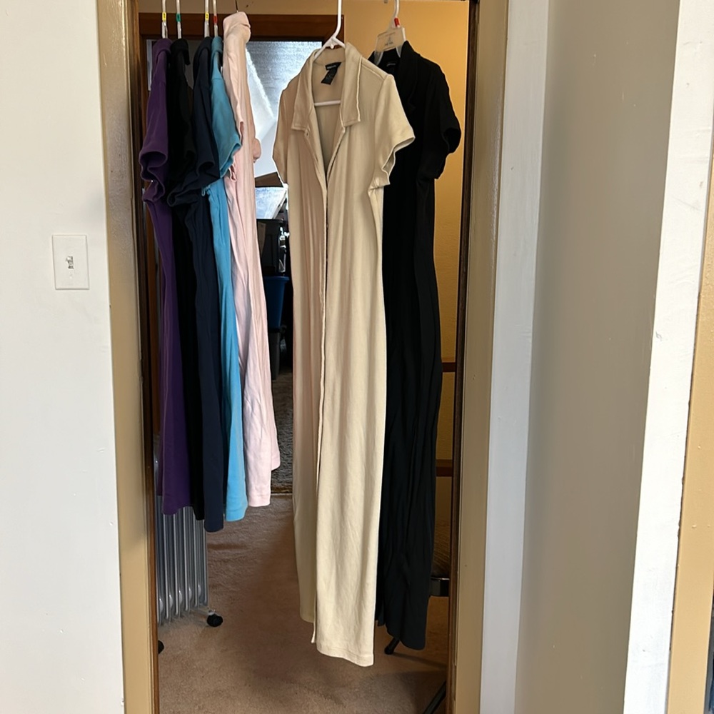 T-Shirt Dresses - Picture 2 of 3